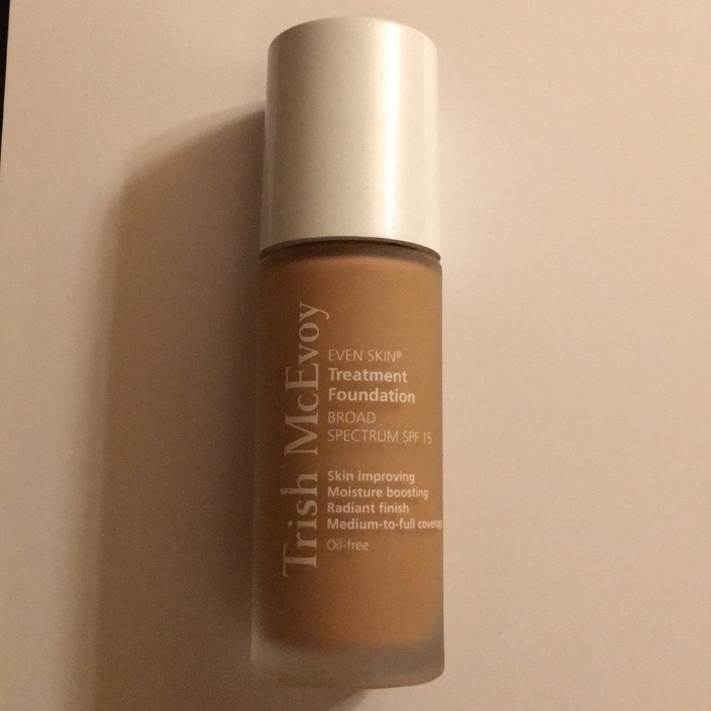 Trish McEvoy Even Skin Treatment Foundation